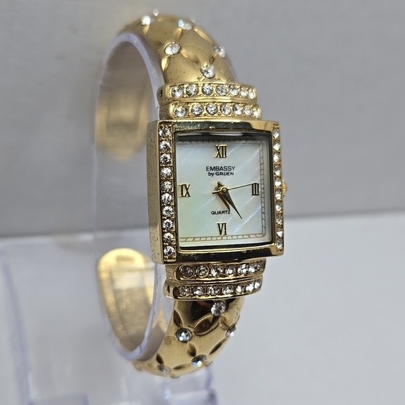 Womens Vintage MOP Embassy by Gruen Watch with Stones GEM1924L New Battery - Picture 3 of 9
